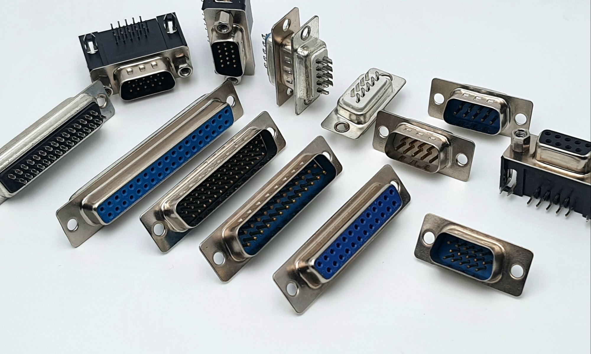 D TYPES 15 PIN VGA TRAY